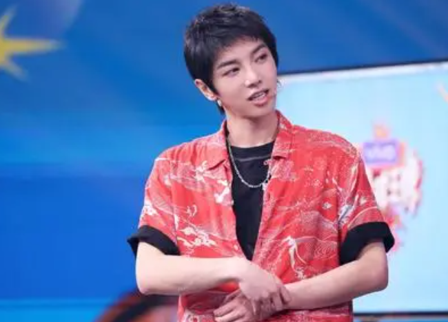 网络用语后槽牙是什么意思?火爆的后槽牙出自哪里?